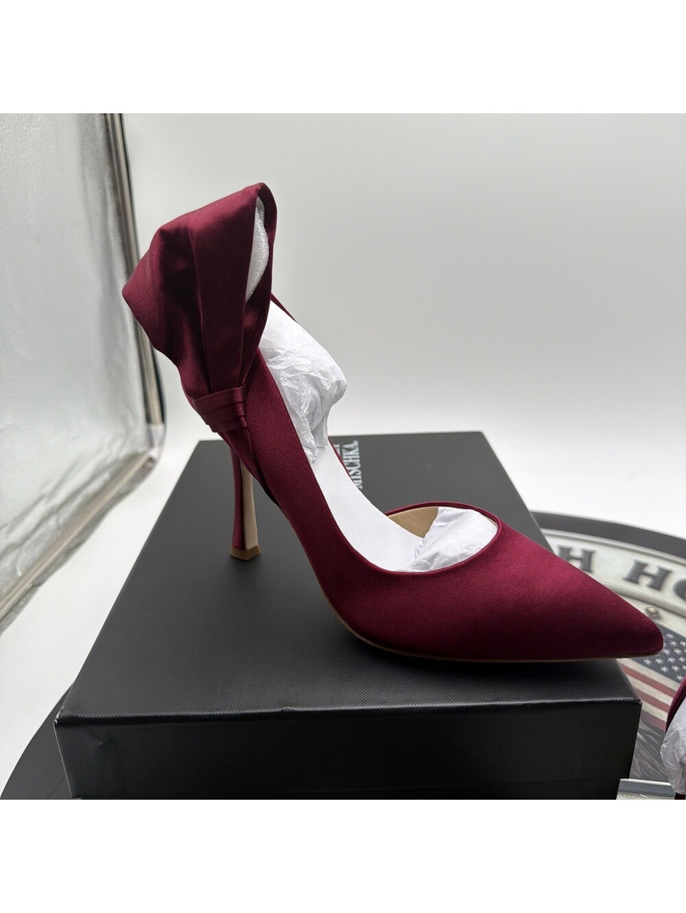 Badgley Mischka Women's Alejandra Pointed Toe Pumps Bow Slip-On Size 7.5 - Picture 2 of 9